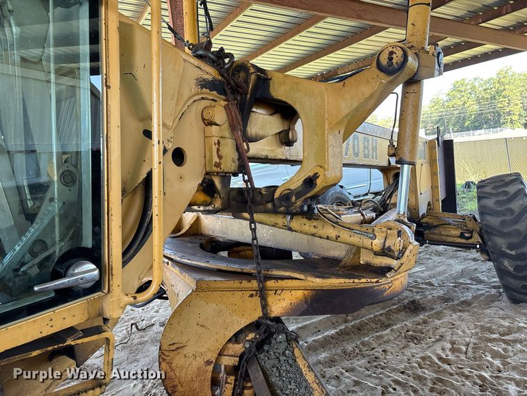 image for item EU0829 1994 John Deere 770BH motor grader