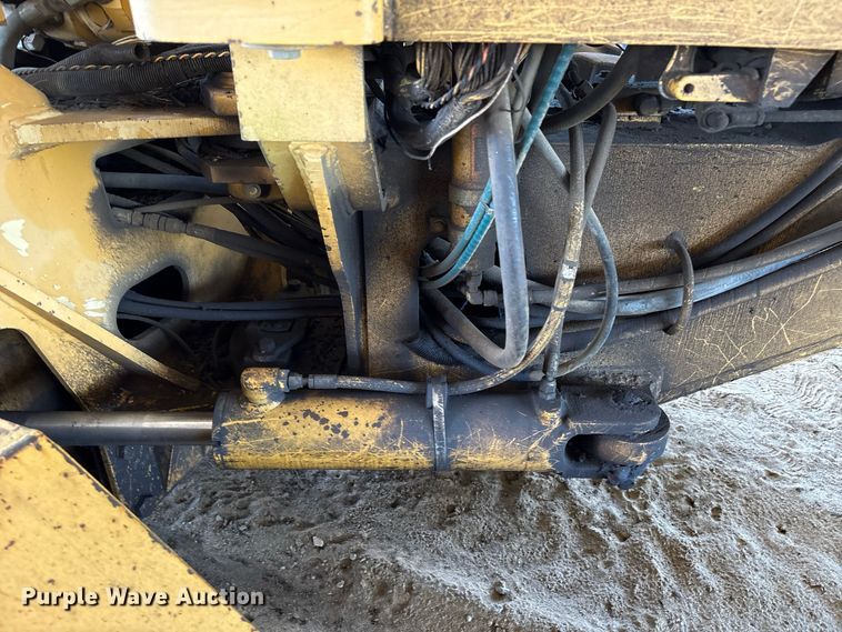 image for item EU0829 1994 John Deere 770BH motor grader