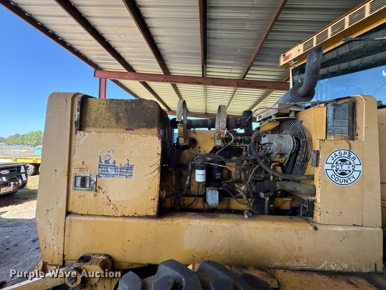 image for item EU0829 1994 John Deere 770BH motor grader