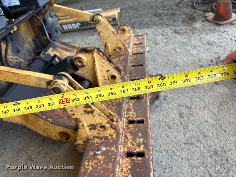 image for item EU0829 1994 John Deere 770BH motor grader