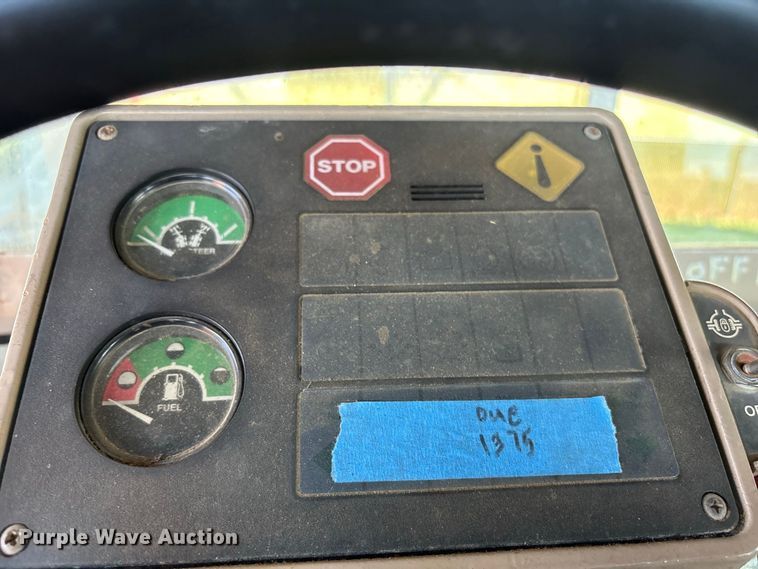 image for item EU0829 1994 John Deere 770BH motor grader