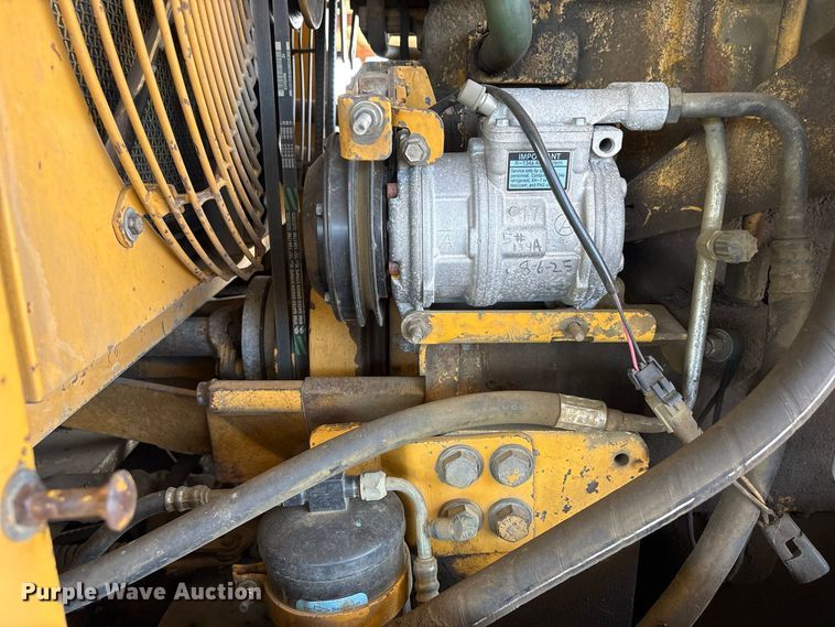 image for item EU0829 1994 John Deere 770BH motor grader