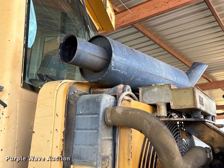 image for item EU0829 1994 John Deere 770BH motor grader