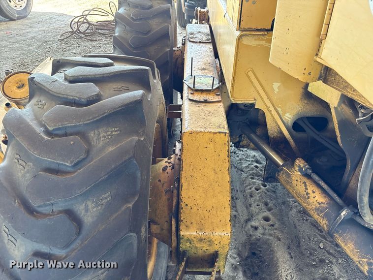 image for item EU0829 1994 John Deere 770BH motor grader
