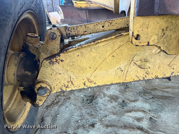 image for item EU0829 1994 John Deere 770BH motor grader