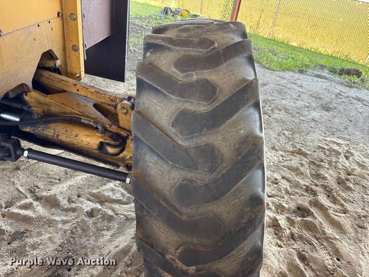 image for item EU0829 1994 John Deere 770BH motor grader
