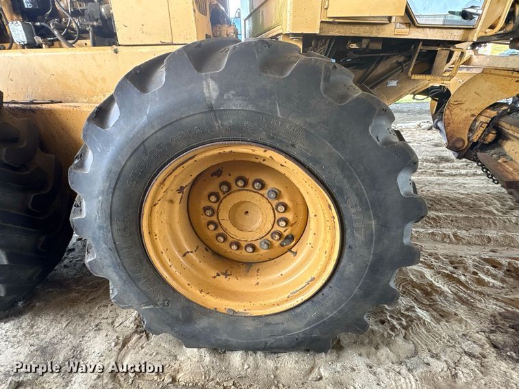 image for item EU0829 1994 John Deere 770BH motor grader