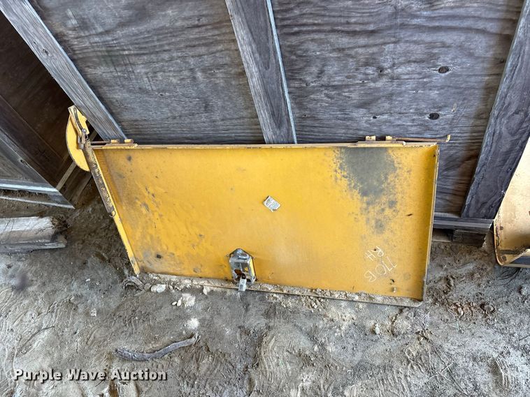 image for item EU0829 1994 John Deere 770BH motor grader