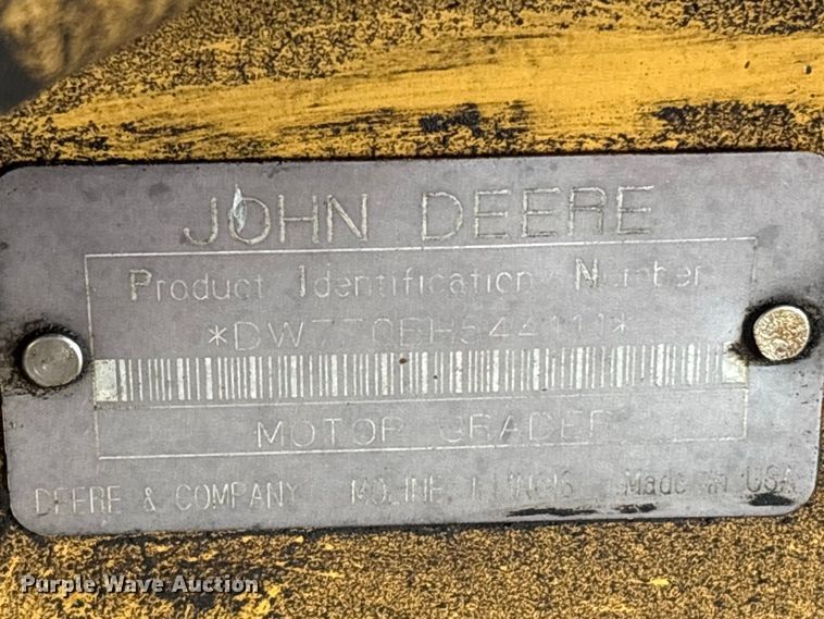 image for item EU0829 1994 John Deere 770BH motor grader