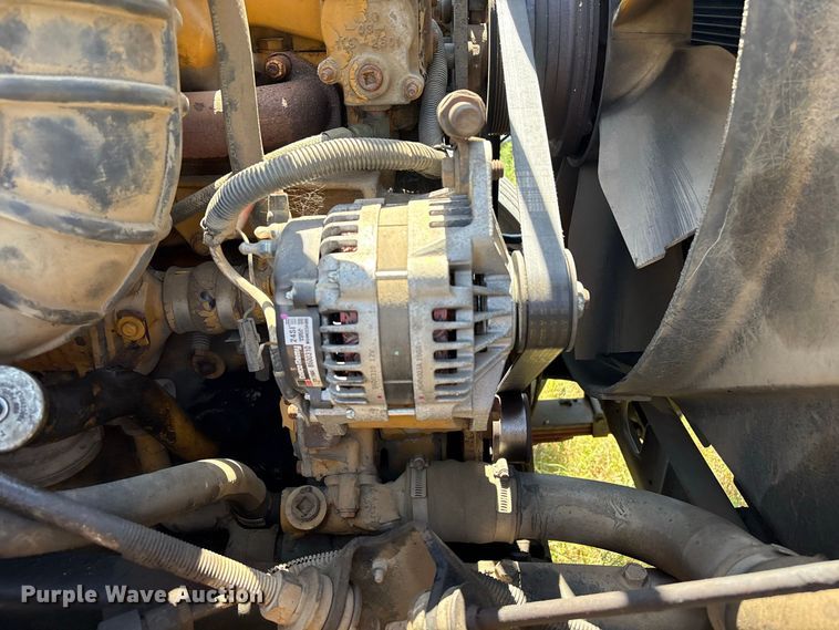 image for item EU0830 1998 International 2574 dump truck