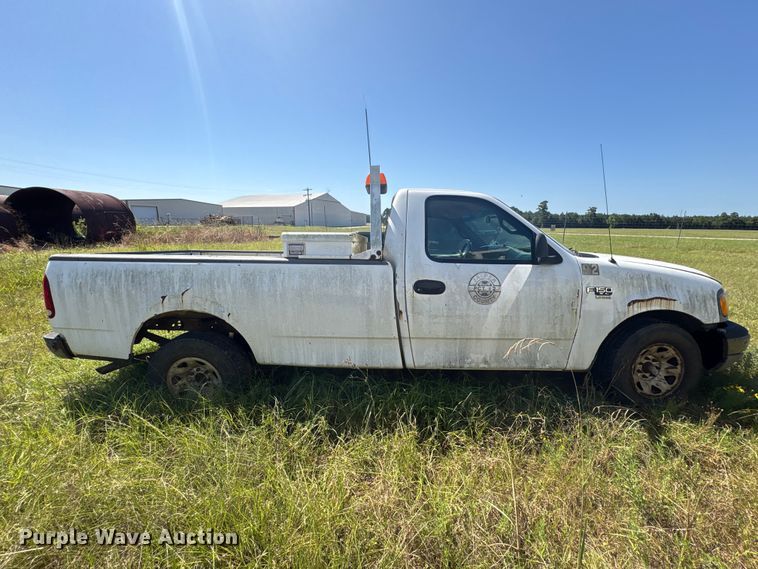 image for item EU0831 2002 Ford F150 pickup truck