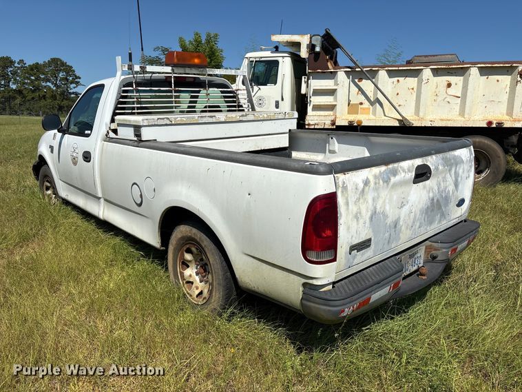 image for item EU0831 2002 Ford F150 pickup truck