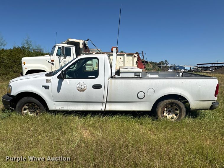 image for item EU0831 2002 Ford F150 pickup truck