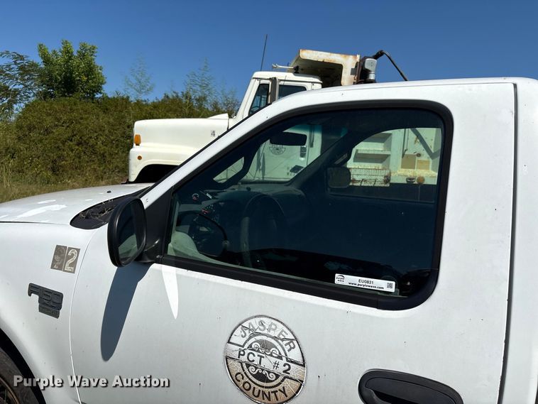 image for item EU0831 2002 Ford F150 pickup truck