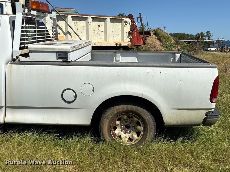 image for item EU0831 2002 Ford F150 pickup truck