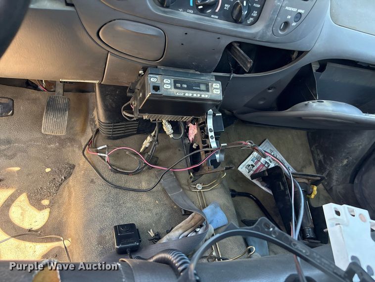 image for item EU0831 2002 Ford F150 pickup truck