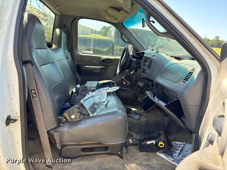 image for item EU0831 2002 Ford F150 pickup truck