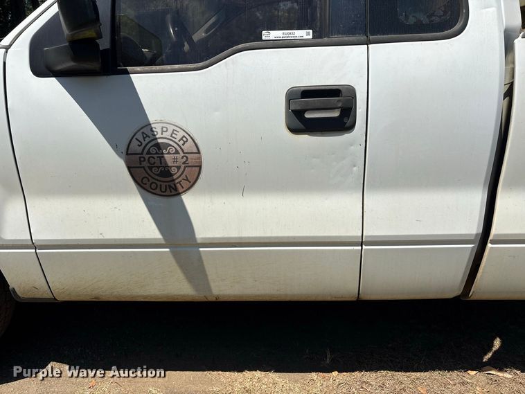 image for item EU0832 2005 Ford F150 Ext. Cab pickup truck