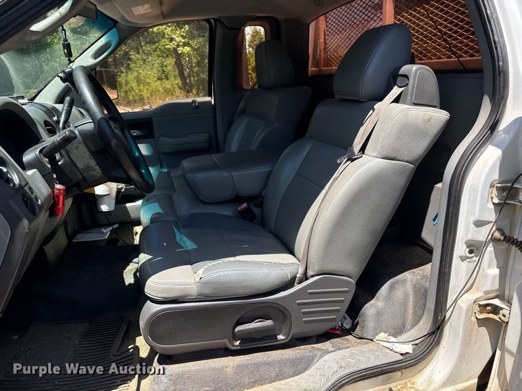 image for item EU0832 2005 Ford F150 Ext. Cab pickup truck