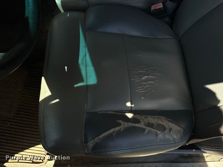 image for item EU0832 2005 Ford F150 Ext. Cab pickup truck