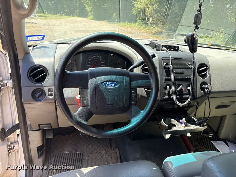 image for item EU0832 2005 Ford F150 Ext. Cab pickup truck