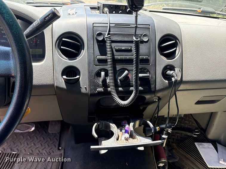 image for item EU0832 2005 Ford F150 Ext. Cab pickup truck