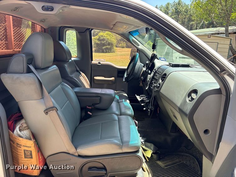 image for item EU0832 2005 Ford F150 Ext. Cab pickup truck