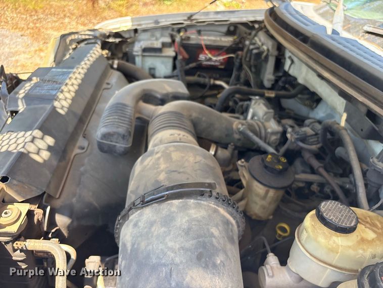 image for item EU0832 2005 Ford F150 Ext. Cab pickup truck
