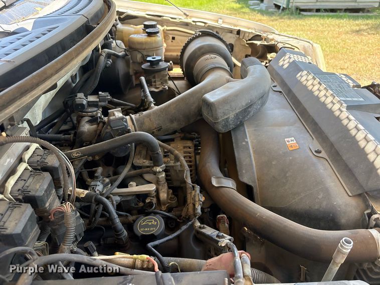 image for item EU0832 2005 Ford F150 Ext. Cab pickup truck