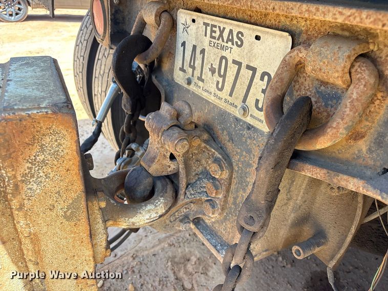 image for item EU0833 2005 Mack CHN dump truck