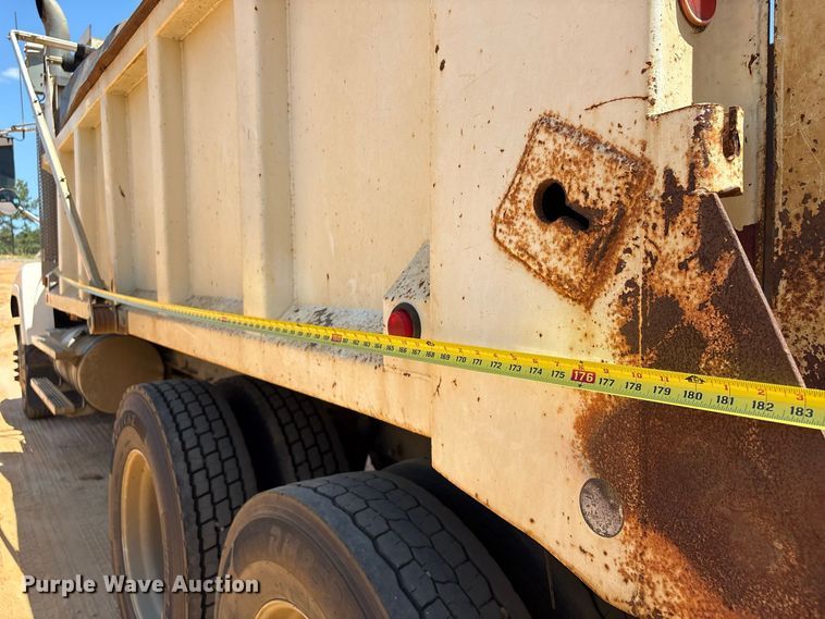 image for item EU0833 2005 Mack CHN dump truck