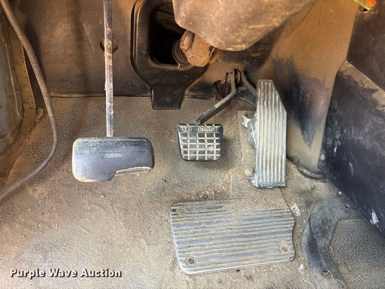 image for item EU0833 2005 Mack CHN dump truck