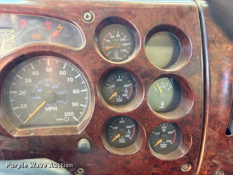image for item EU0833 2005 Mack CHN dump truck