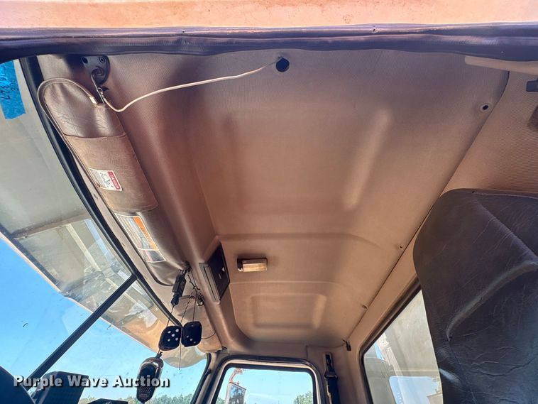 image for item EU0833 2005 Mack CHN dump truck