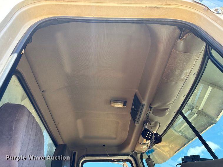 image for item EU0833 2005 Mack CHN dump truck