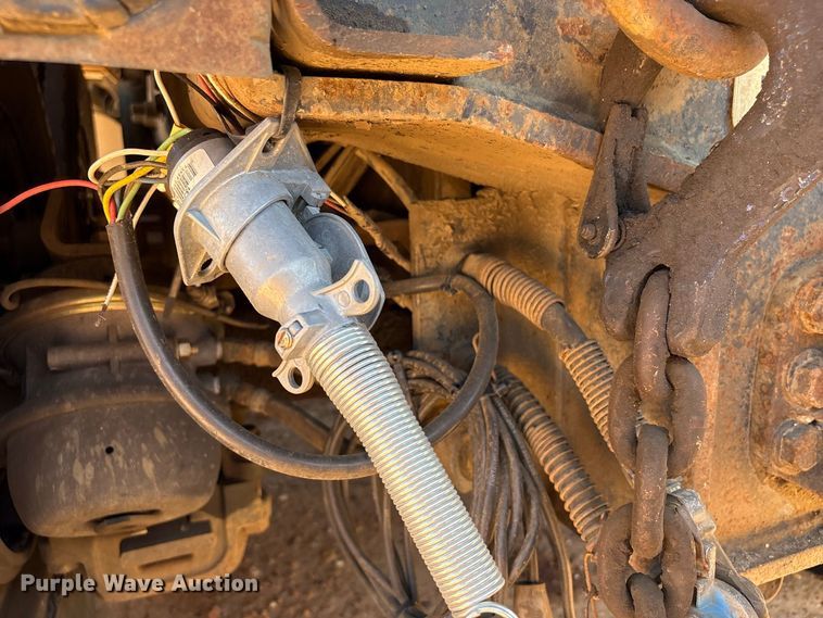 image for item EU0833 2005 Mack CHN dump truck