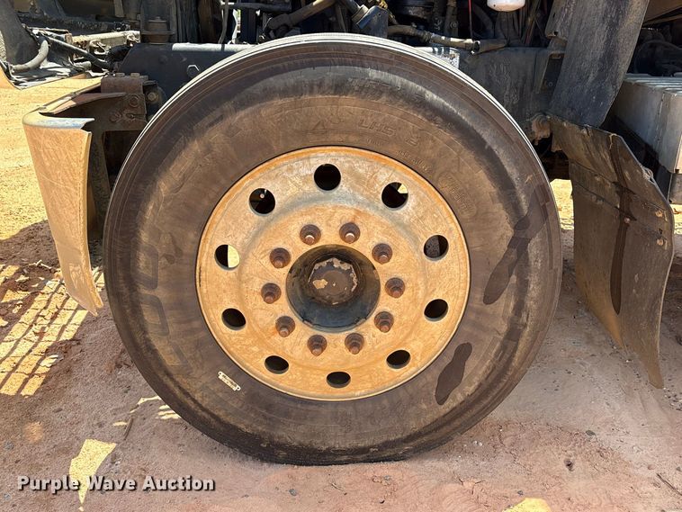 image for item EU0833 2005 Mack CHN dump truck