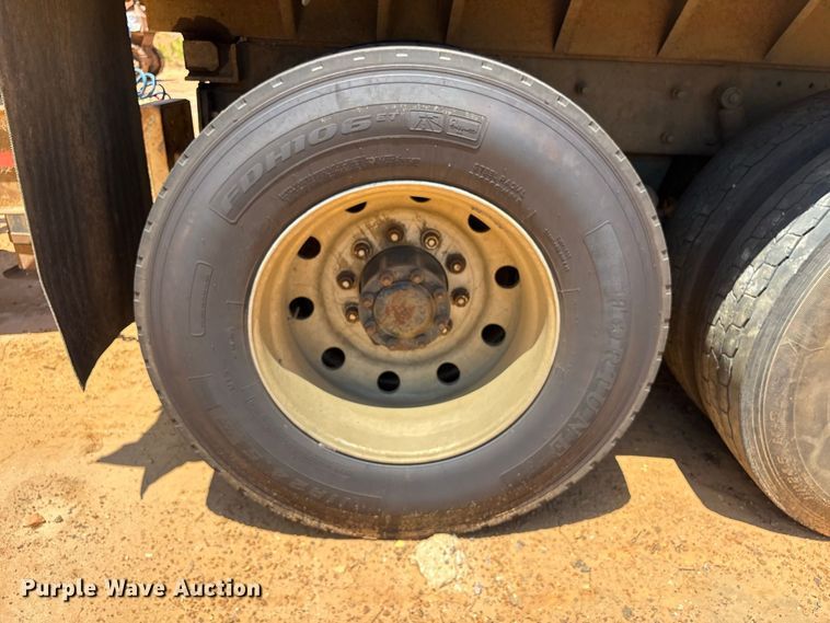 image for item EU0833 2005 Mack CHN dump truck