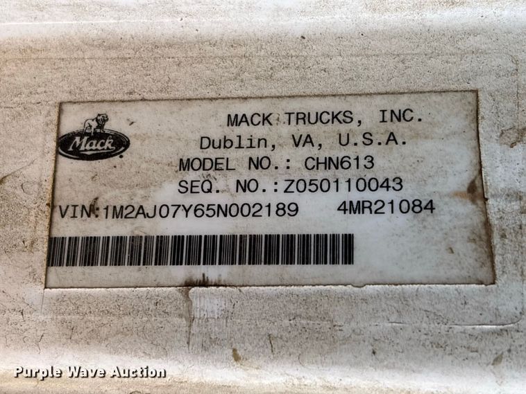 image for item EU0833 2005 Mack CHN dump truck