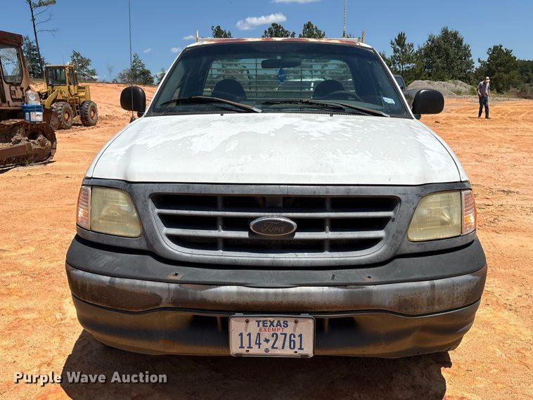 image for item EU0834 2001 Ford F150 pickup truck