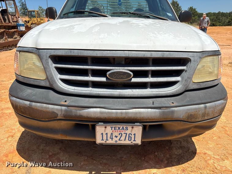 image for item EU0834 2001 Ford F150 pickup truck