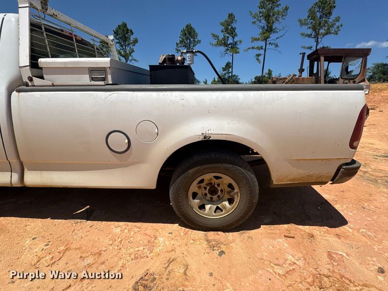 image for item EU0834 2001 Ford F150 pickup truck