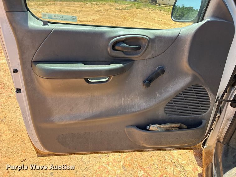 image for item EU0834 2001 Ford F150 pickup truck