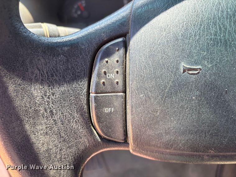 image for item EU0834 2001 Ford F150 pickup truck