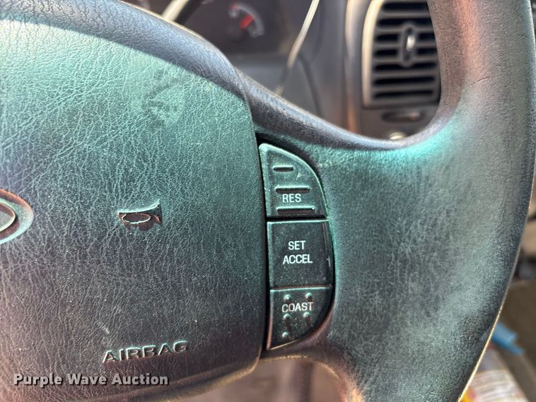 image for item EU0834 2001 Ford F150 pickup truck