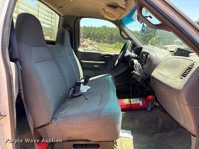 image for item EU0834 2001 Ford F150 pickup truck