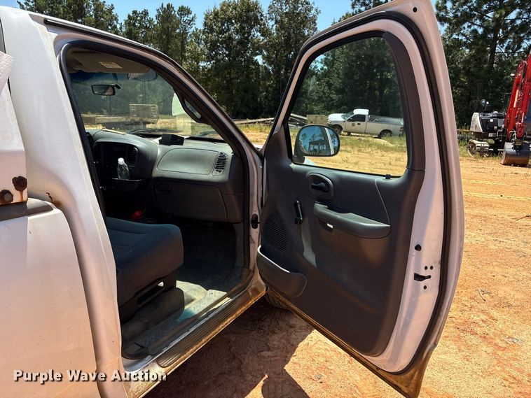 image for item EU0834 2001 Ford F150 pickup truck