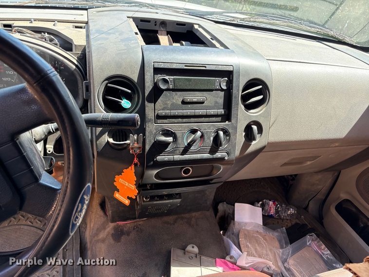 image for item EU0835 2007 Ford F150 Ext. Cab pickup truck