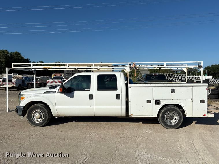 image for item EU0836 2014 Ford F250 Super Duty Crew Cab utility bed pickup truck