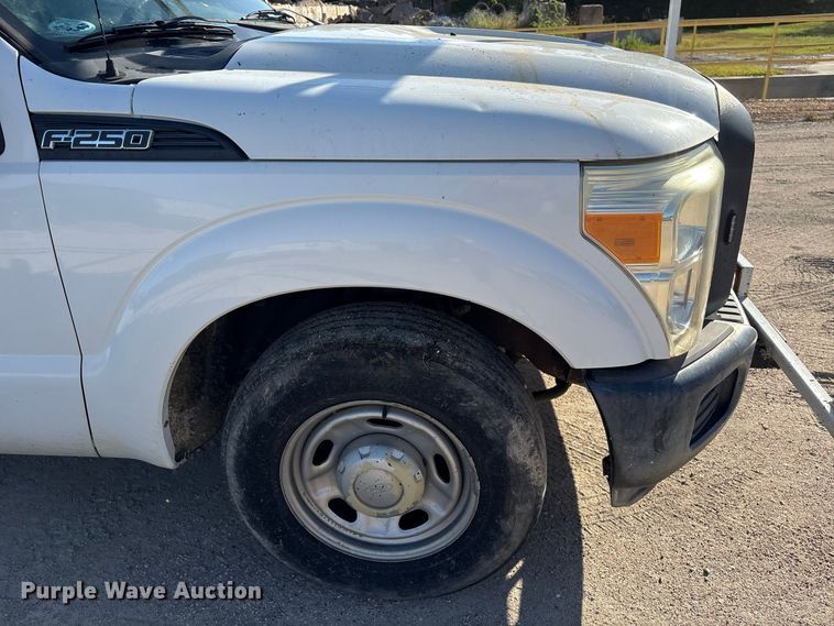 image for item EU0836 2014 Ford F250 Super Duty Crew Cab utility bed pickup truck
